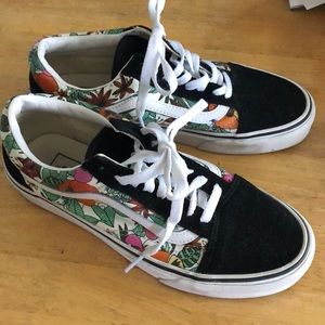 Vans Womens 8.0 Multi Tropic Old Skool shoes